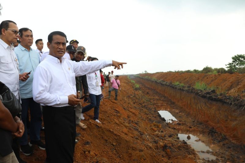 sumsel-perkuat-ketahanan-pangan-dengan-gotong-royong-cetak-sawah-baru