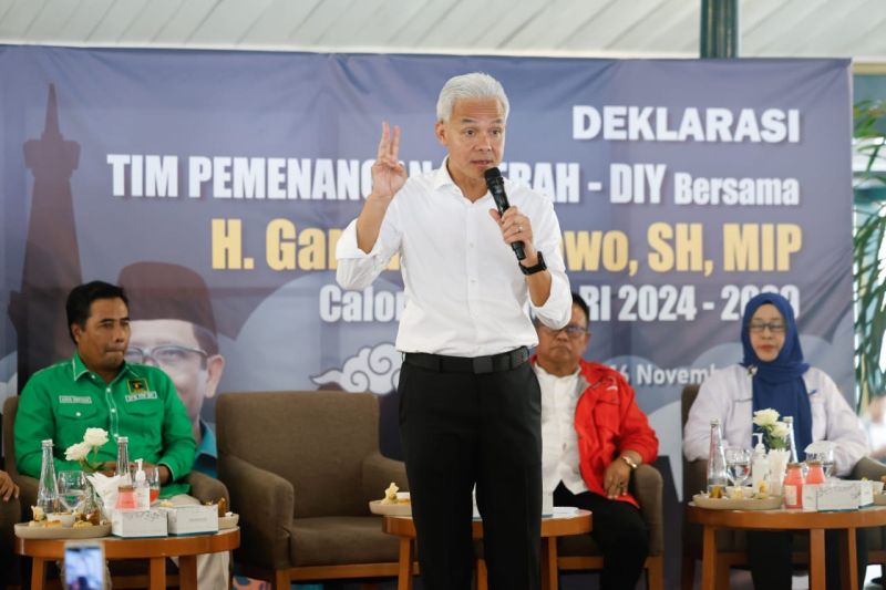 Ganjar Pranowo komitmen hadirkan lebih banyak lapangan kerja
