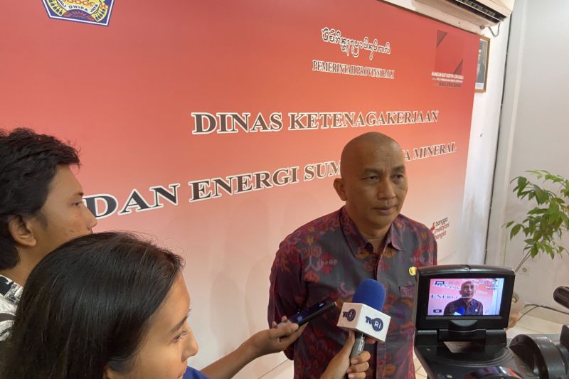 Disnaker minta tak bandingkan UMP Bali dengan daerah industri