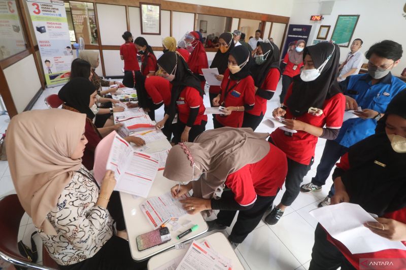 phk-di-gudang-garam-dan-ancaman-rokok-ilegal