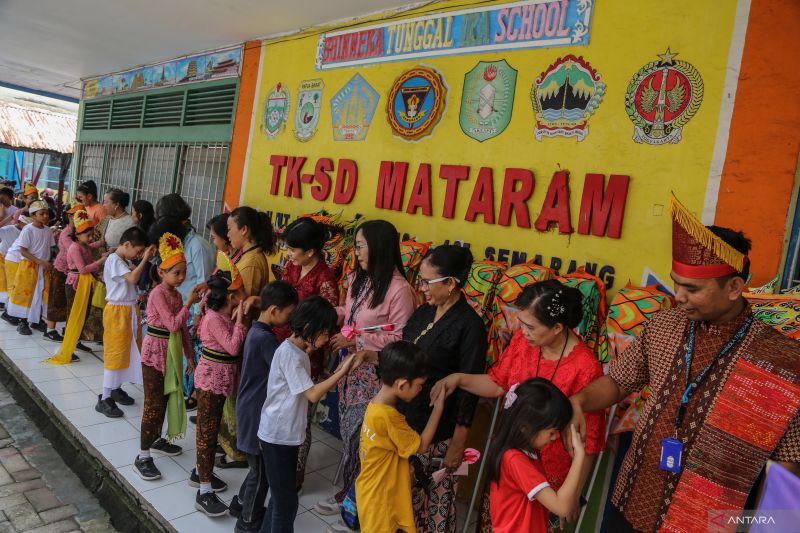 mau-jadi-guru-tk-ini-latar-belakang-pendidikan-dan-gajinya