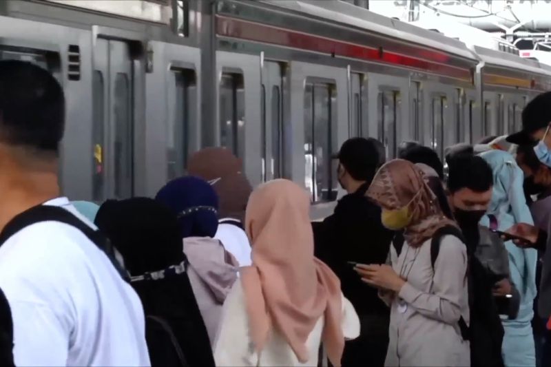 Mulai Desember pengguna KRL bisa cek kepadatan gerbong lewat C-Acces