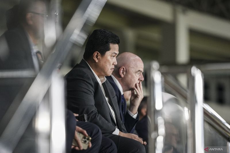 KETUA UMUM PSSI UCAPKAN SELAMAT ULANG TAHUN KEPADA PRESIDEN FIFA ANTARAFOTO KETUM PSSI DAN PRESIDEN FIFA SAKSIKAN FINAL PIALA DUNIA U 17 02122023 DR 01