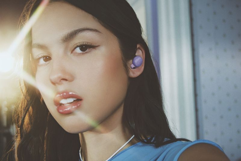 Sony dan Olivia Rodrigo bekerja sama untuk headphone edisi terbatas