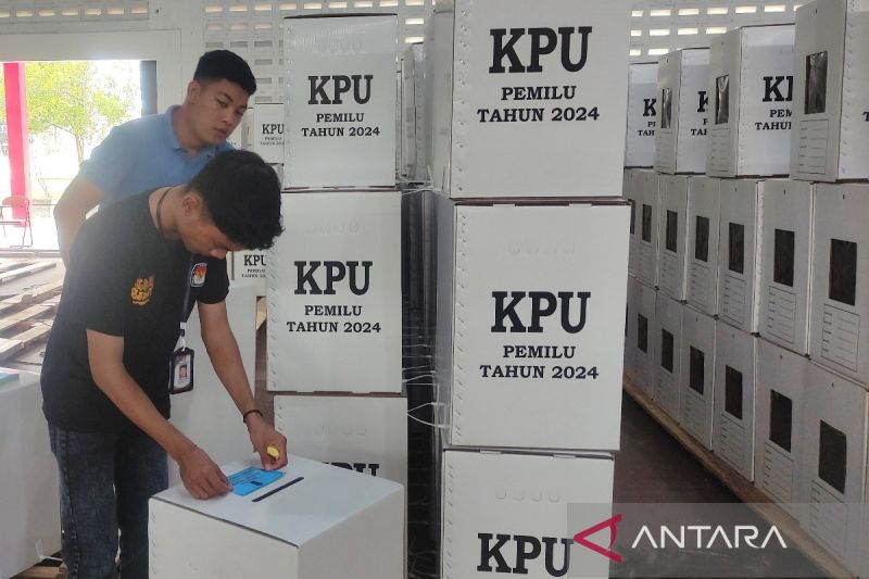 KPU Kotim mulai perakitan kotak suara