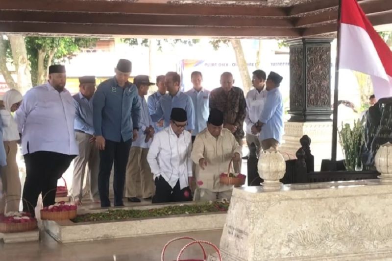 Prabowo ziarah makam Bung Karno