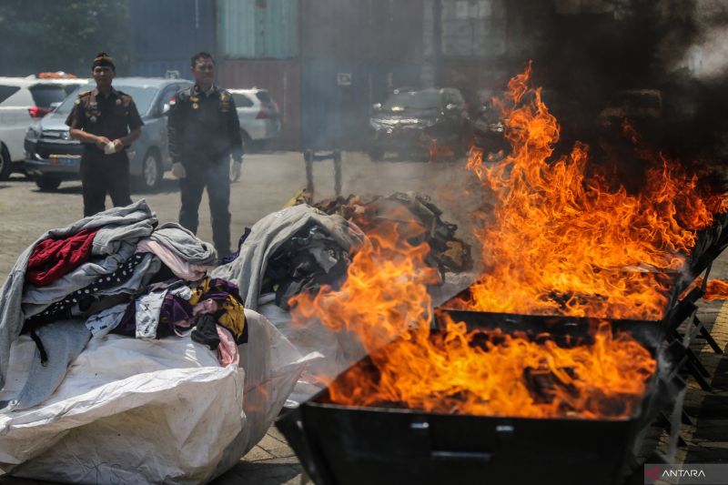 Kemendag musnahkan pakaian bekas senilai Rp174,8 miliar sepanjang 2023