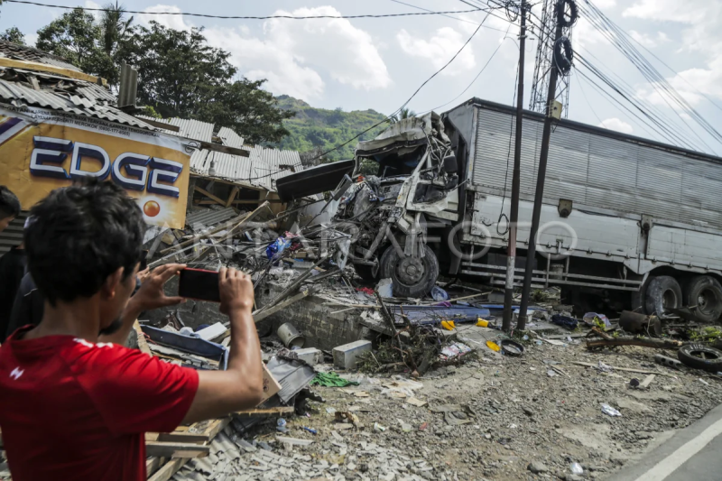 Kecelakaan truk di Cianjur