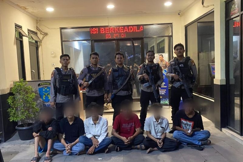 Polisi kembali tangkap remaja bersenjata tajam yang hendak tawuran