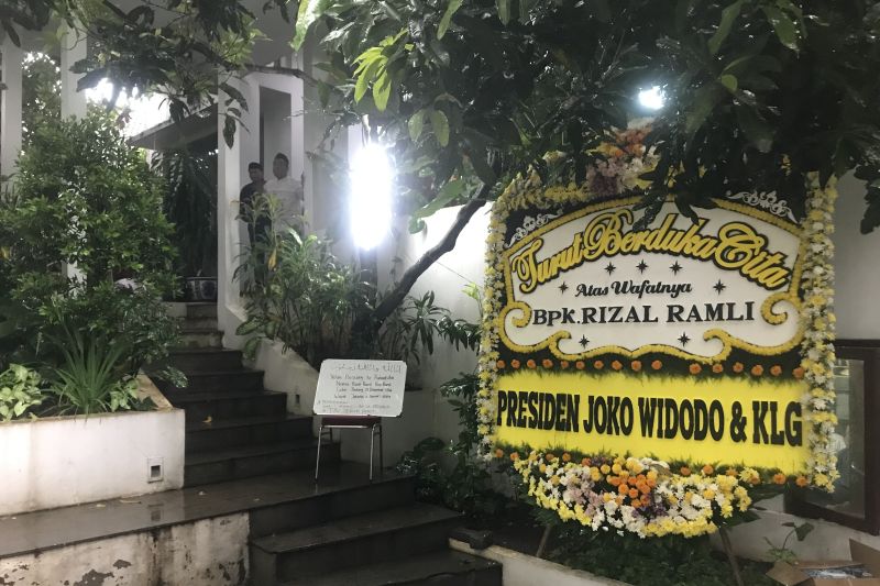 Jenazah Rizal Ramli dimakamkan di TPU Jeruk Purut pada Kamis
