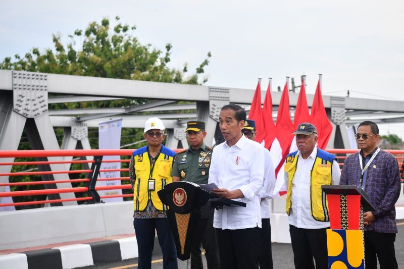 Presiden Jokowi resmikan enam jembatan baru di lintas utara Jawa