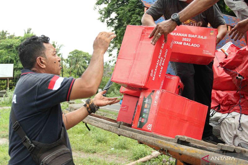 BANTUAN KEMENSOS UNTUK KORBAN ERUPSI GUNUNG LEWOTOBI