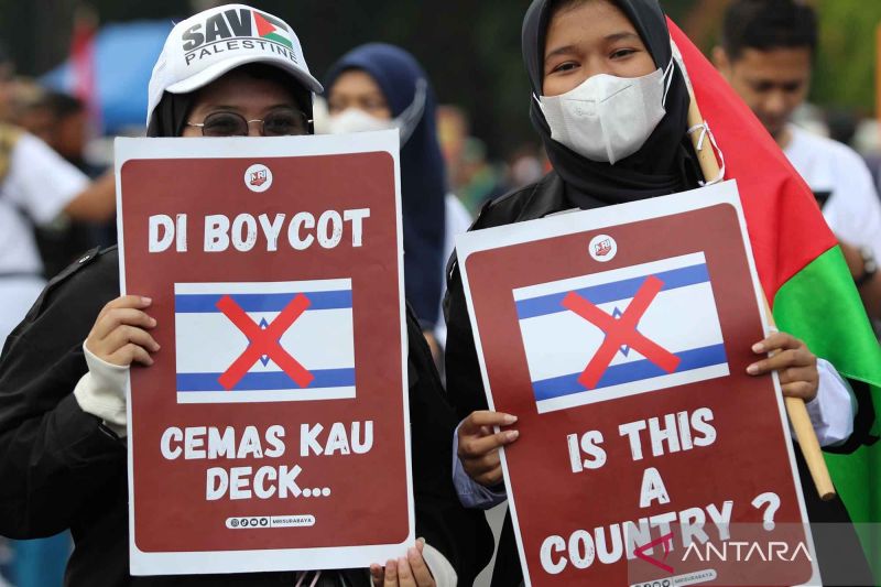 Ratusan warga gelar Munajat Kemerdekaan Palestina di Surabaya