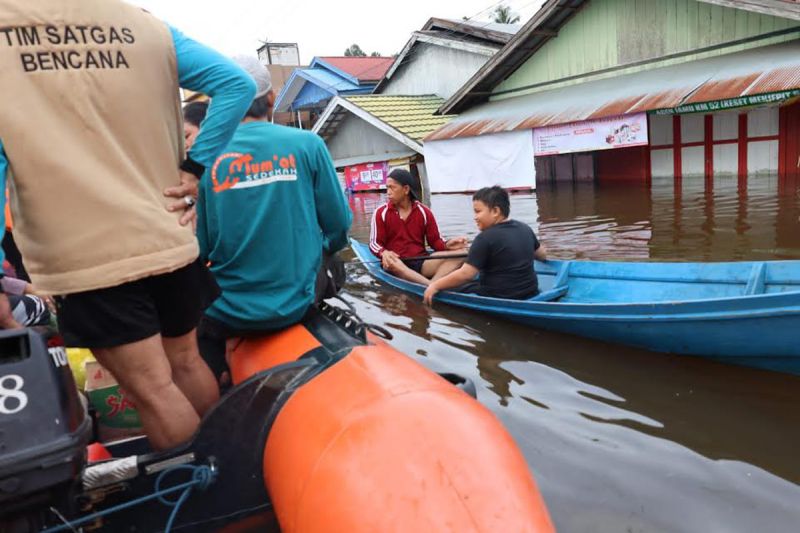 Pemkab Barut tetapkan status tanggap darurat bencana banjir