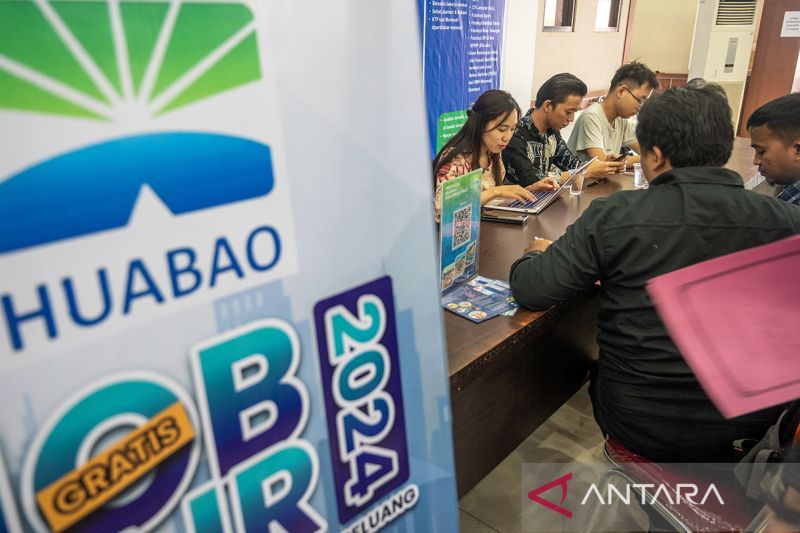 Job Fair diserbu pencari kerja di Palu