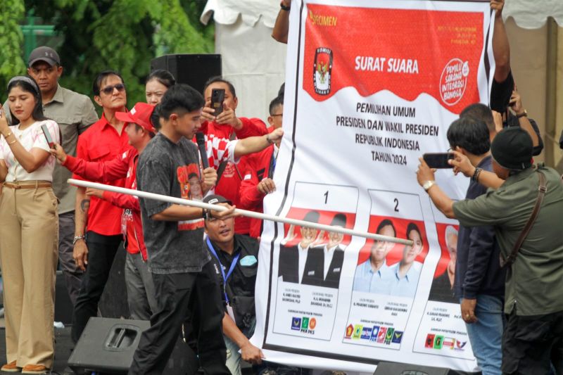 Kaesang sosialisasikan tata cara pencoblosan saat kampanye di Sidoarjo