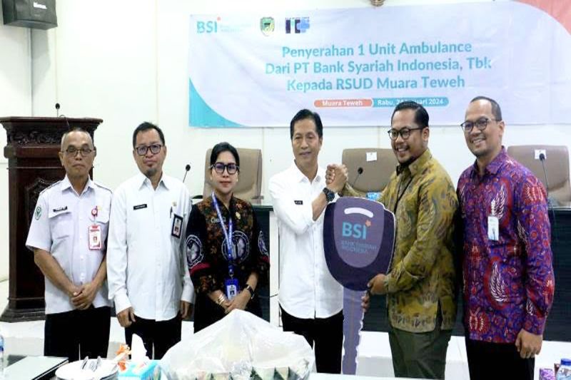 Pj Bupati Barut terima bantuan ambulans untuk RSUD Muara Teweh