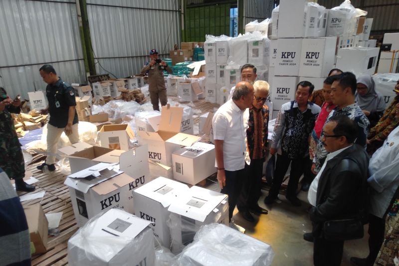 Komisi II DPR RI cek kesiapan pemilu 2024 di Karawang