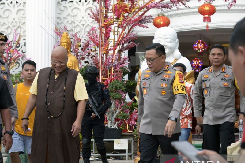 Kapolda Lampung cek pengaman Vihara