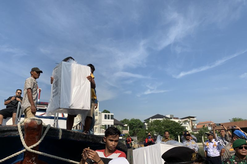 Ini jadwal kirim logistik pemilu ke TPS Khusus di Pulau Seribu