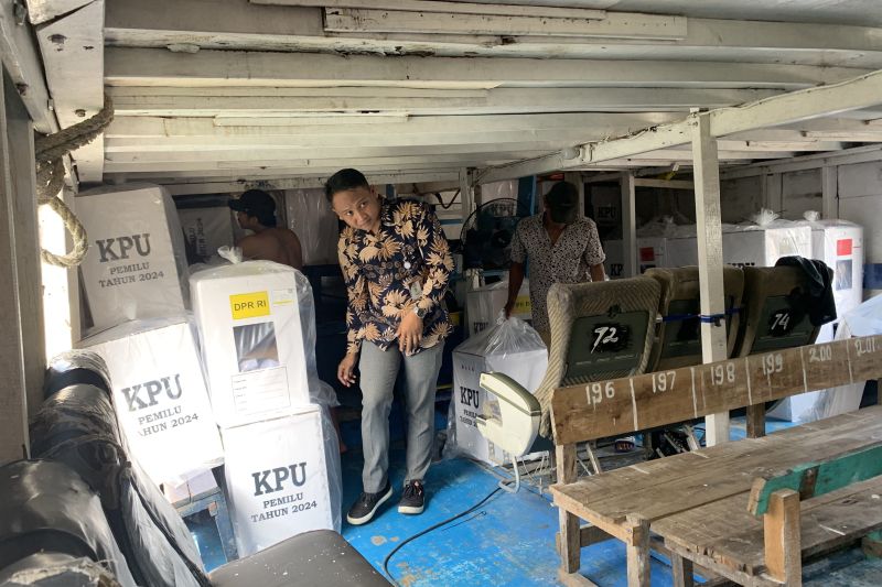 KPU Pulau Seribu sebut pengiriman logistik terjauh ke Pulau Sabira