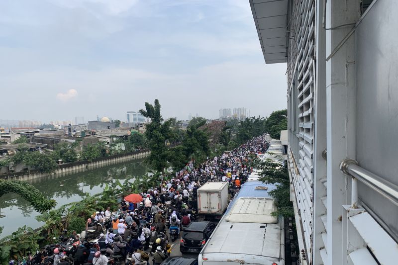 Kampanye AMIN, ribuan kendaraan tertahan di Jalan Danau Sunter Barat
