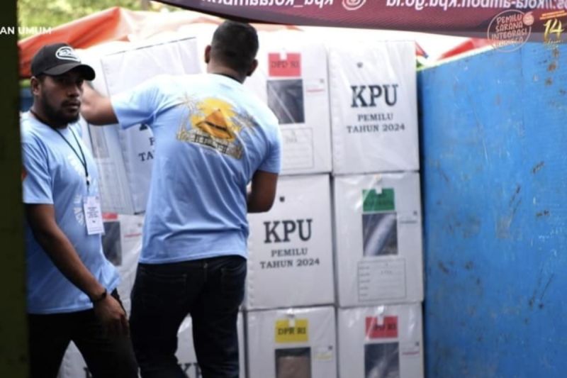 PT Pos Indonesia distribusi logistik pemilu ke 940 tps di Ambon