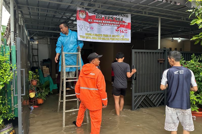 BPBD DKI catat sebanyak 70 TPS terendam  banjir dan genangan