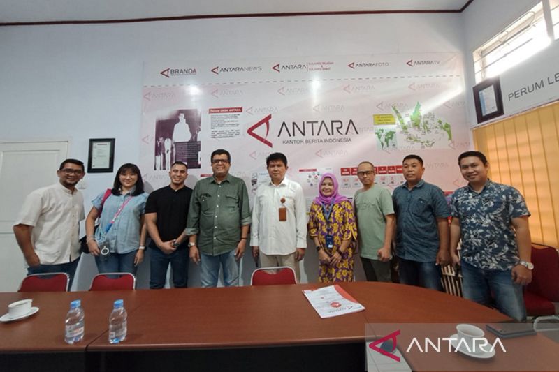 Rombongan  XL Axiata silaturahmi ke ANTARA Sulsel