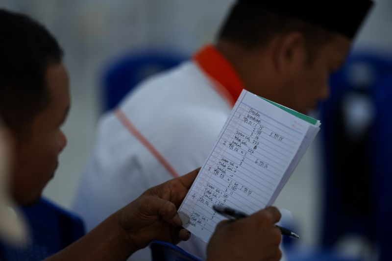 Rapat pleno terbuka di Kendari