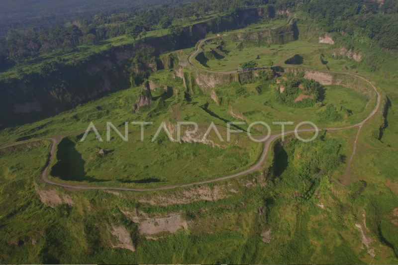 Potensi wisata bekas galian tambang pasir