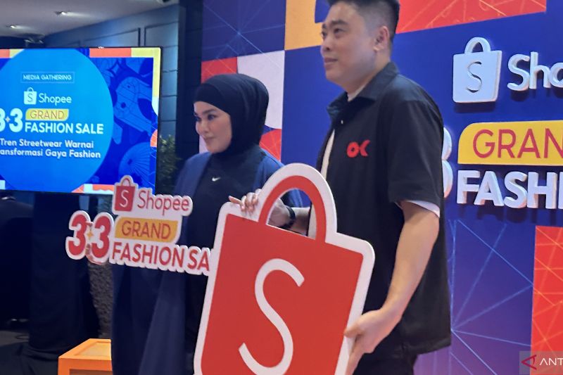 Tren "streetwear" warnai kampanye Shopee 3.3 Grand Fashion Sale