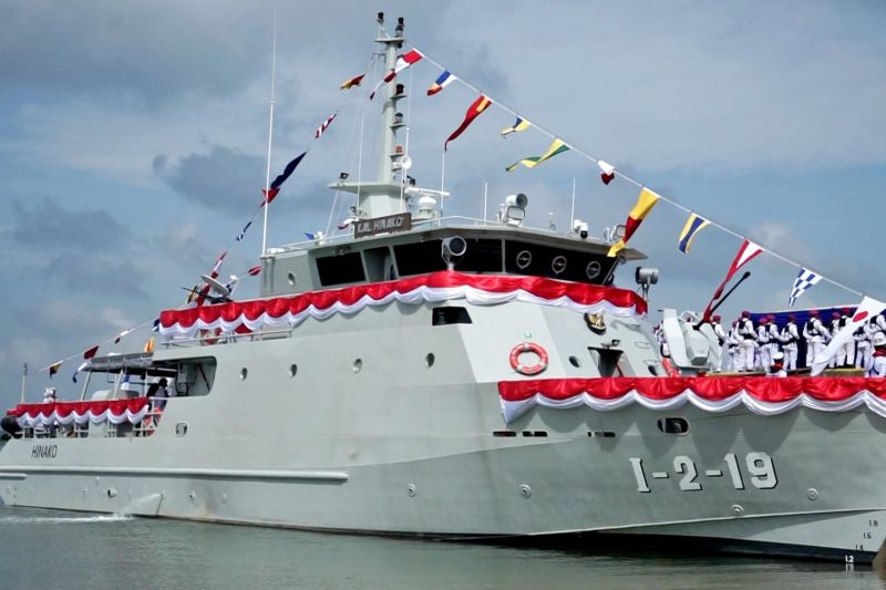 Dua kapal AL resmi perkuat pertahanan laut Indonesia