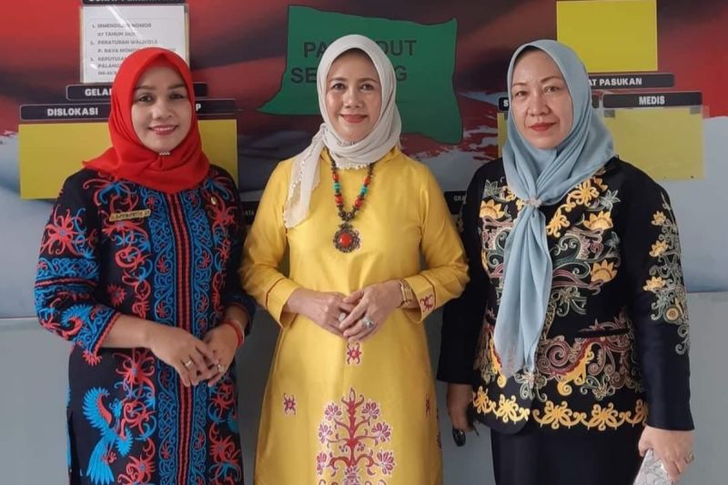 Legislator minta pemkot dukung petani kembangkan durian