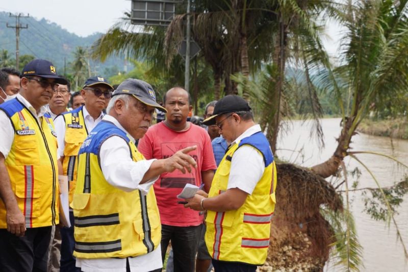 Menteri PUPR targetkan penanganan banjir Sumbar tuntas dalam dua pekan