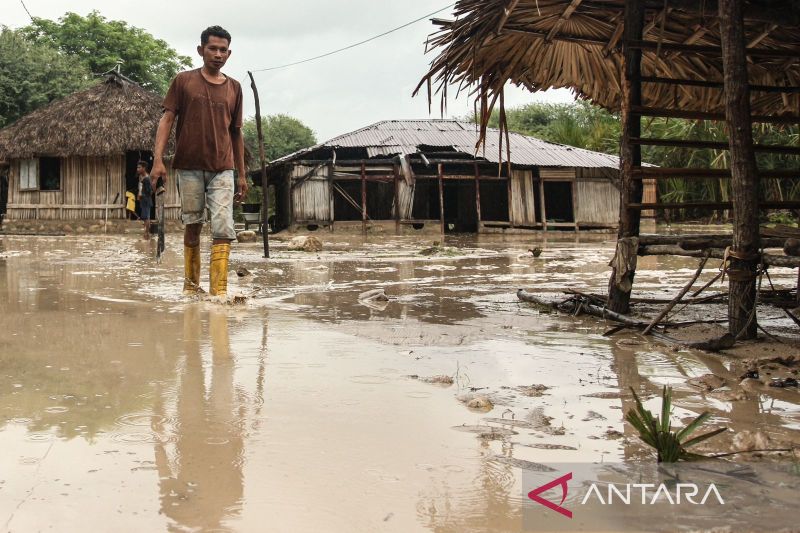 BANJIR AKIBAT CUACA EKSTREM DI NTT