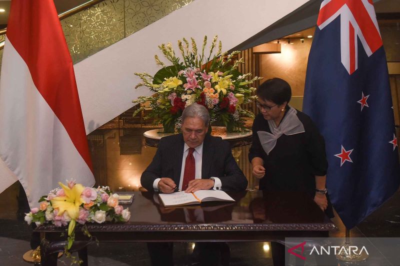 Bilateral Menlu Indonesia dengan Menlu Selandia Baru terkait peningkatan pedagangan
