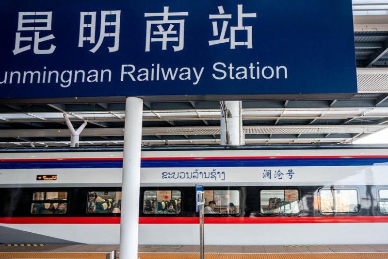 Jalur Kereta China-Laos tangani 30 juta lebih perjalanan penumpang