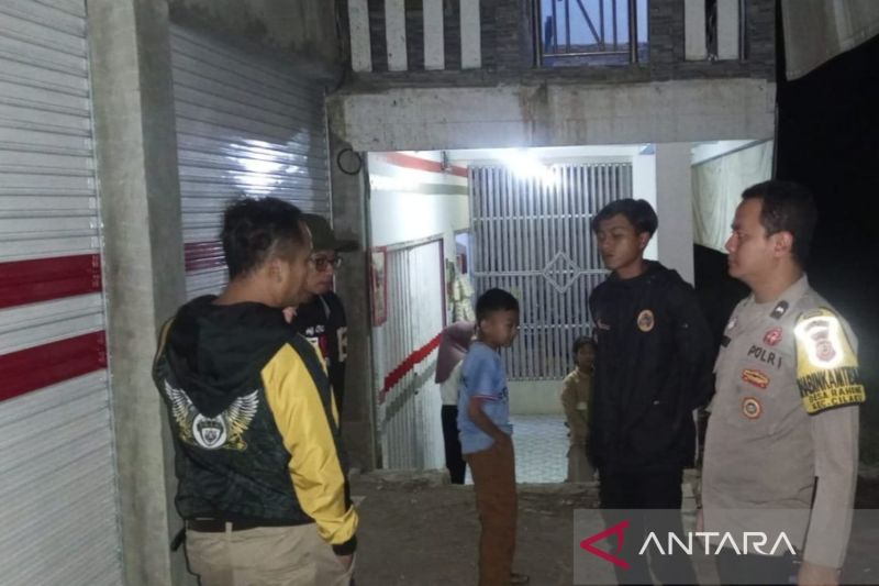 Pencuri toko sembako simpan barang bukti Rp50 juta di kandang ayam