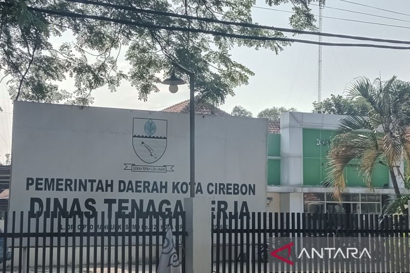 Disnaker Kota Cirebon buka posko pengaduan THR untuk pekerja