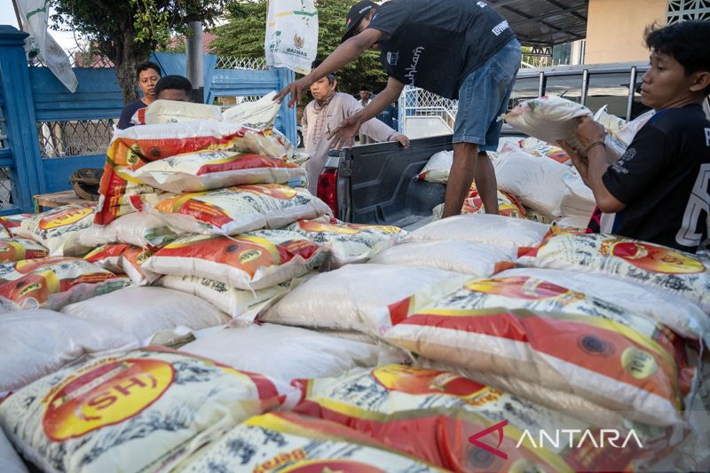 BAZNAS salurkan beras kepada mustahik di Palu