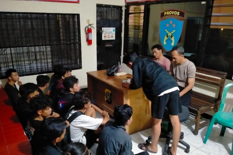 Balap liar, Polisi tangkap puluhan remaja di Jalan Raya Bogor
