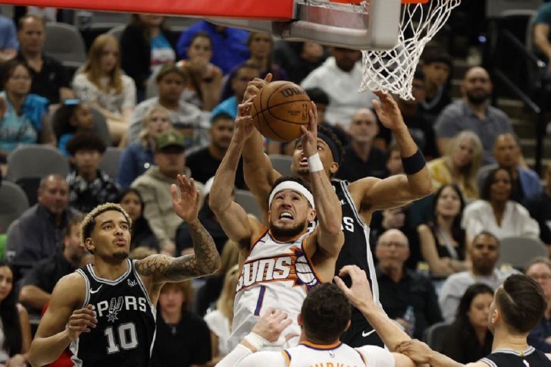 Phoenix Suns pecat Mike Budenholzer usai gagal total di NBA musim ini