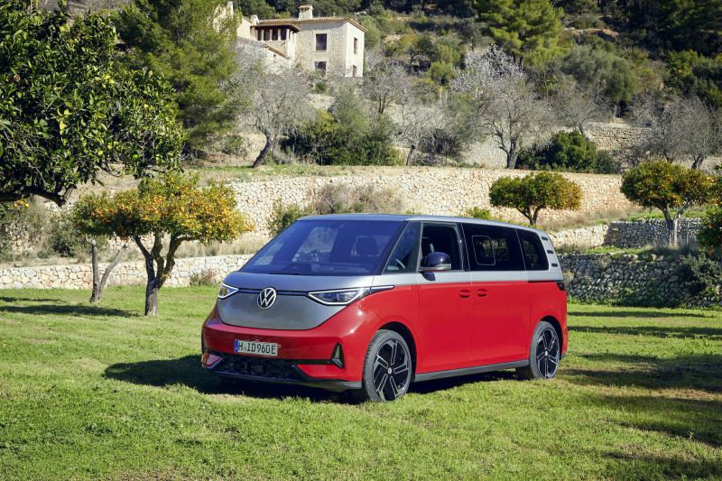 VW kenalkan ID. Buzz GTX, penerus van ikonik Kombi versi listrik