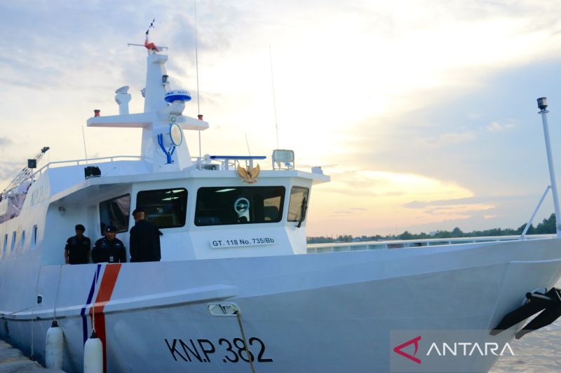 Tiga kapal negara mengawasi angkutan laut Lebaran 2024 di Kalsel