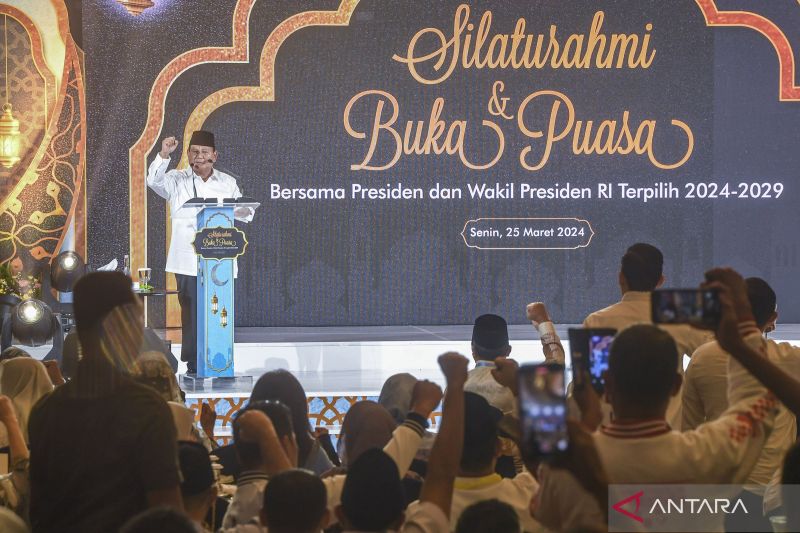 Prabowo-Gibran hadiri buka puasa bersama TKN