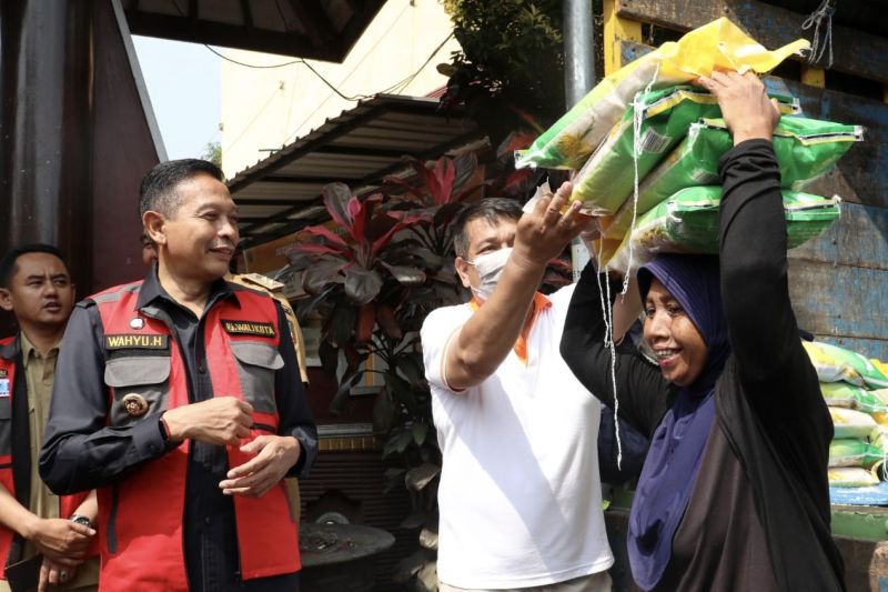 Pemkot Malang gelar operasi pasar beras pulihkan daya beli masyarakat