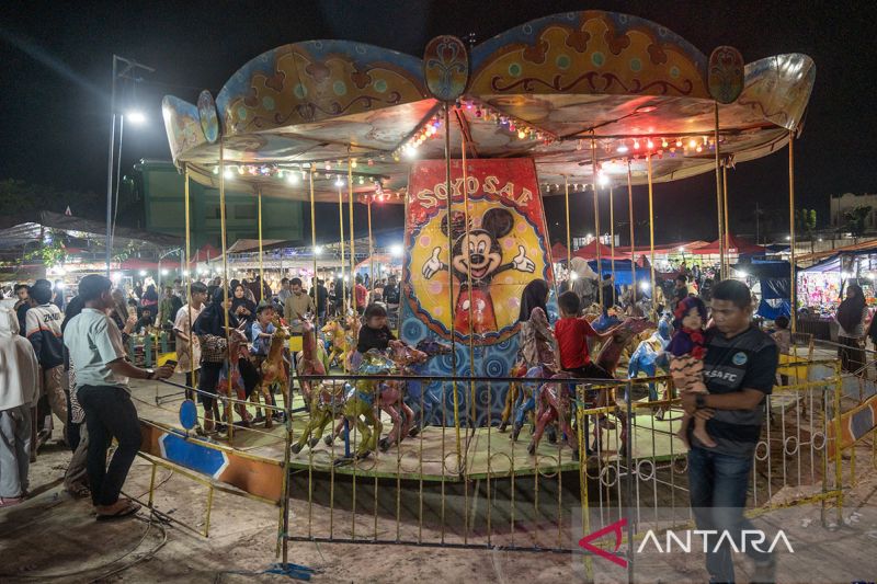 Pasar malam Lentora di Palu