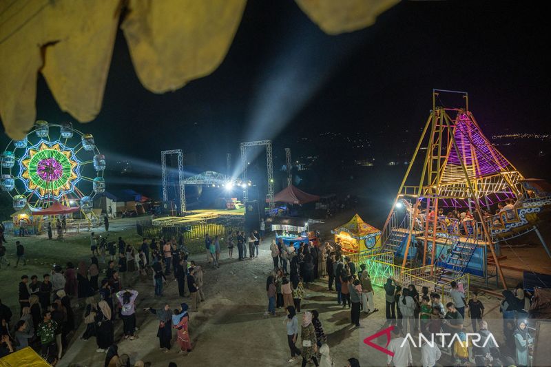 Pasar malam Lentora di Palu