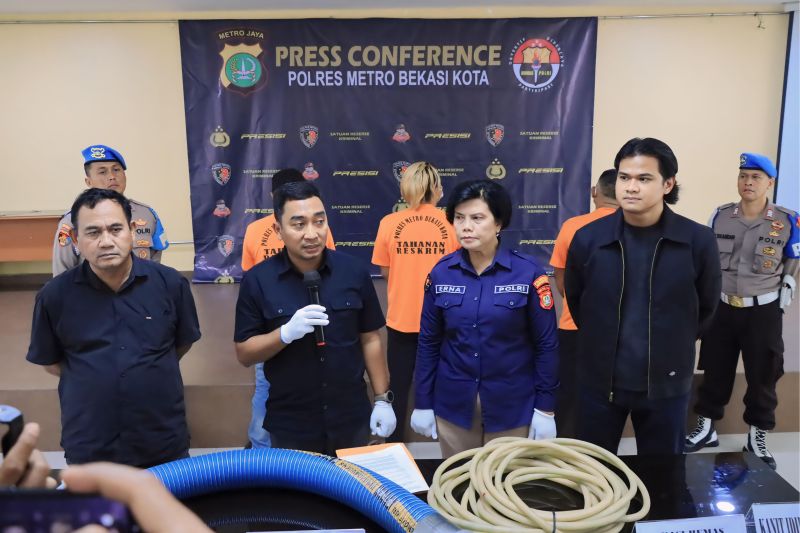 Polisi ungkap cara pelaku dalam kasus bensin campur air di SPBU Bekasi